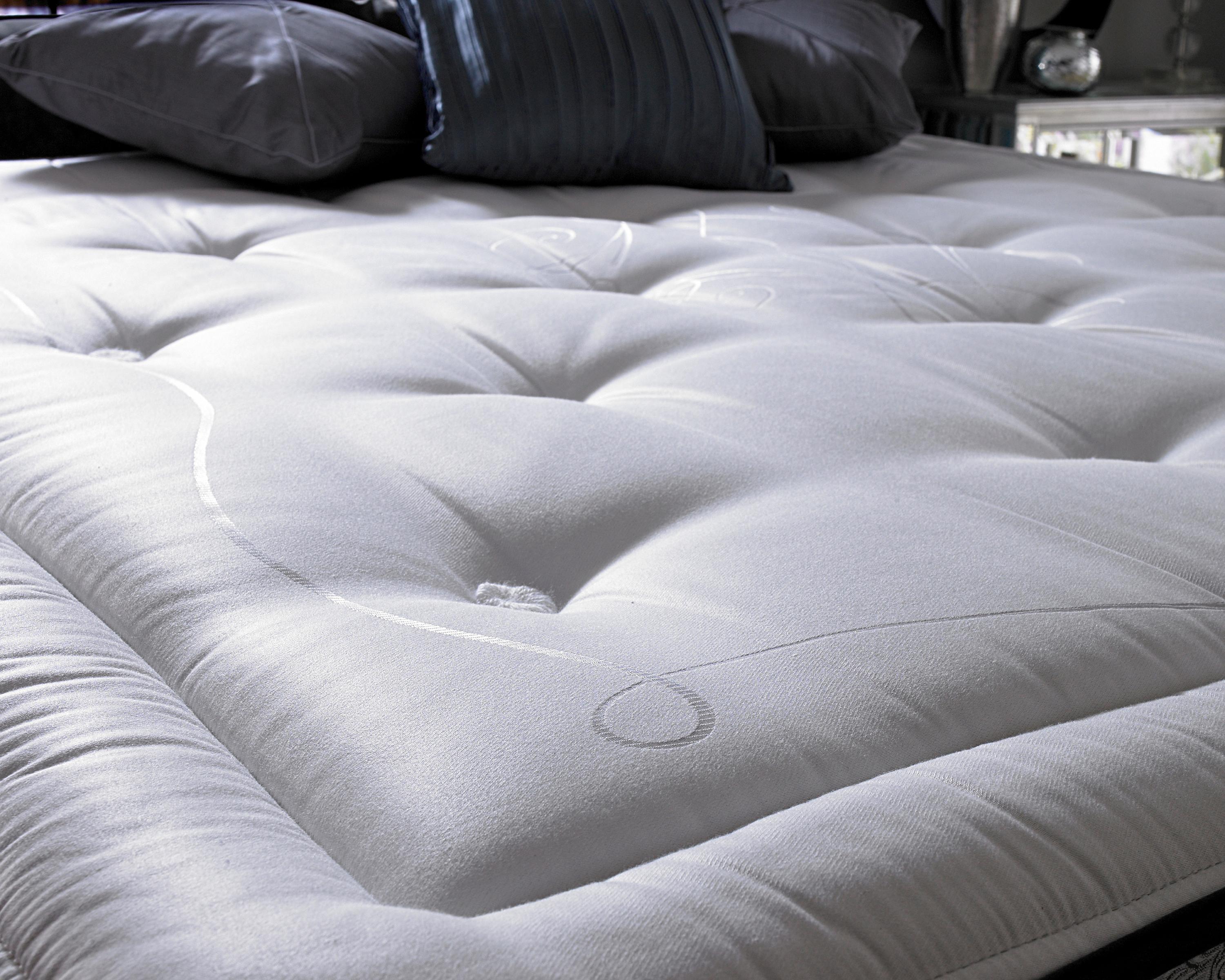 Stearns & Foster Silver Dream Queen Innerspring Mattress and Box Spring